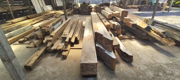 Reclaimed Teak Wood: The Gold Standard for Luxury Flooring and Decking in Bali’s Tropical Climate — Kitaru Lumberyard Bali